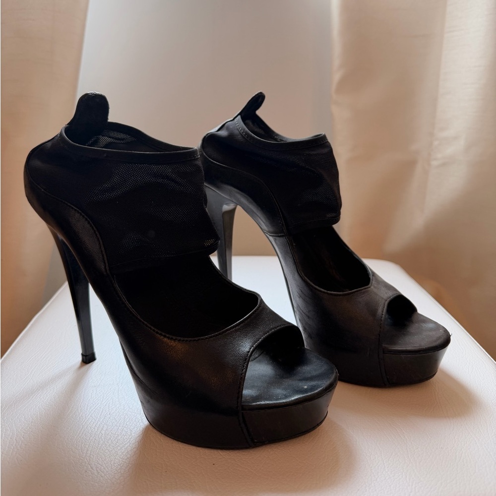 Women's Black Platform Peep-Toe High Heels
